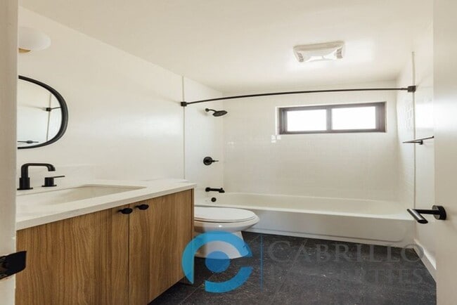 Building Photo - 3837 First Ave.