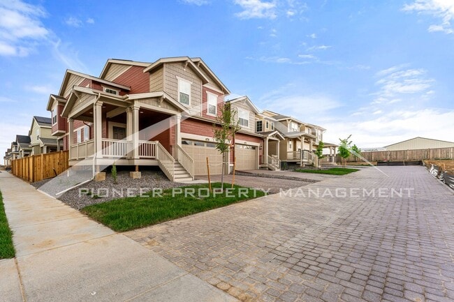 Building Photo - Charming Property with 2 Car Garage and Ce...
