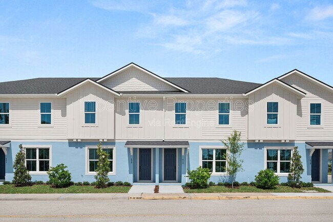 Building Photo - 454 Goodall Ave