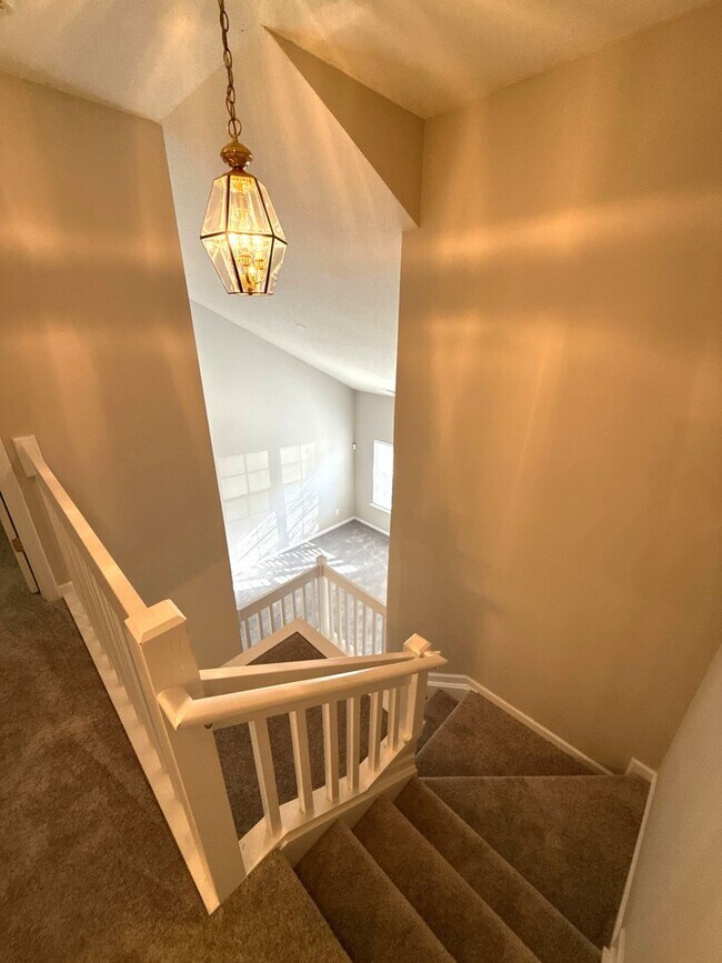 Building Photo - T.R. Lawing Realty Property