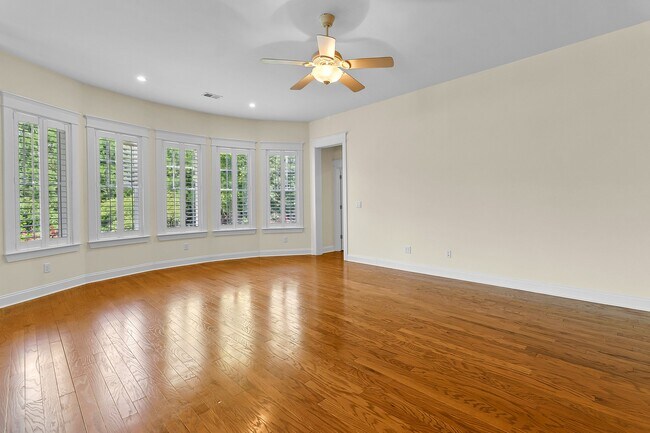 Building Photo - 3688 Maidstone Dr