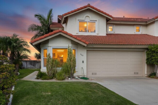 Building Photo - **Available Now*** Encinitas,  4 bedroom, 2.5 bathroom with 2 car garage***
