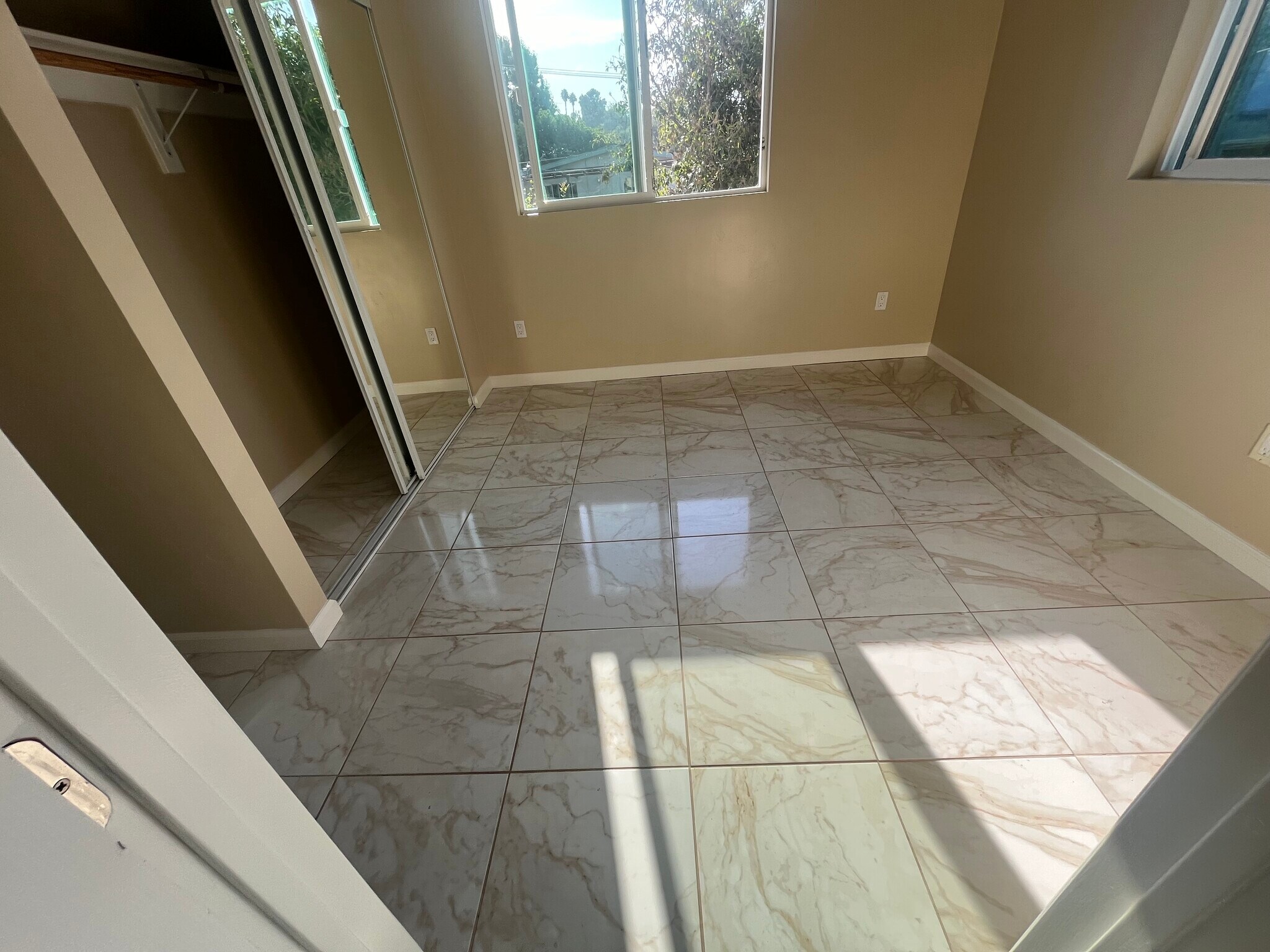 Building Photo - 4932 Campanile Dr
