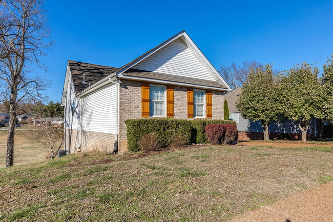 Building Photo - 1057 Meandering Way