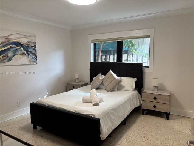 Building Photo - 1410 Polk St