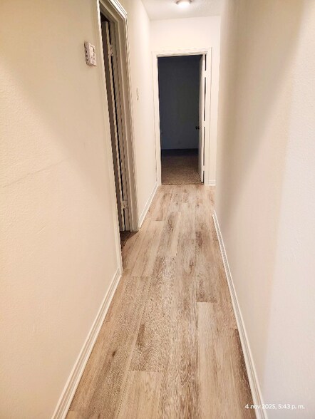 Building Photo - 130 E Witcher Ln