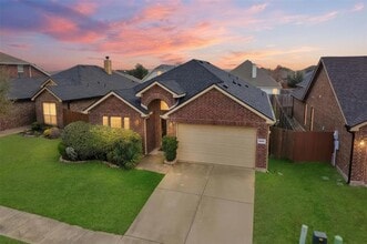 Building Photo - 2007 Sterling Gate Dr