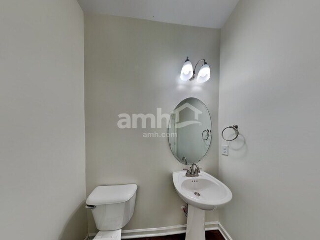 Building Photo - 108 Windyhill St