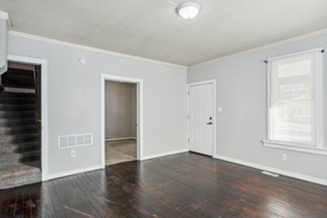 Building Photo - Spacious 4-Bedroom Home in South Wichita - Close to Downtown with a Large Backyard