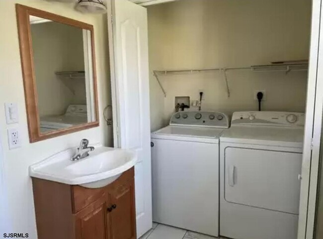 Building Photo - 102 Dogwood Ln