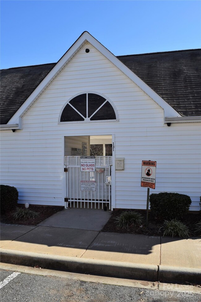 Building Photo - 122 Talbert Town Loop