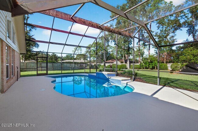 Building Photo - 4851 Jaybird Cir N