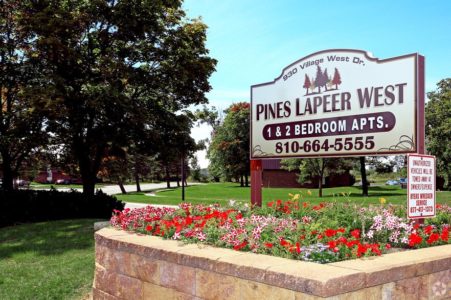 Primary Photo - Pines Lapeer West Apartments