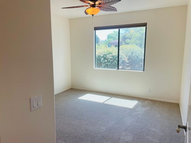 Building Photo - West Sedona Townhome