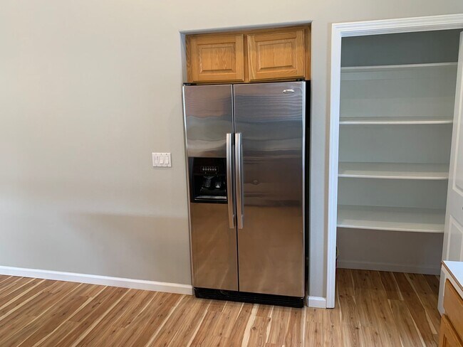 Building Photo - Beautiful  3-bedroom, 2-bath single-level home