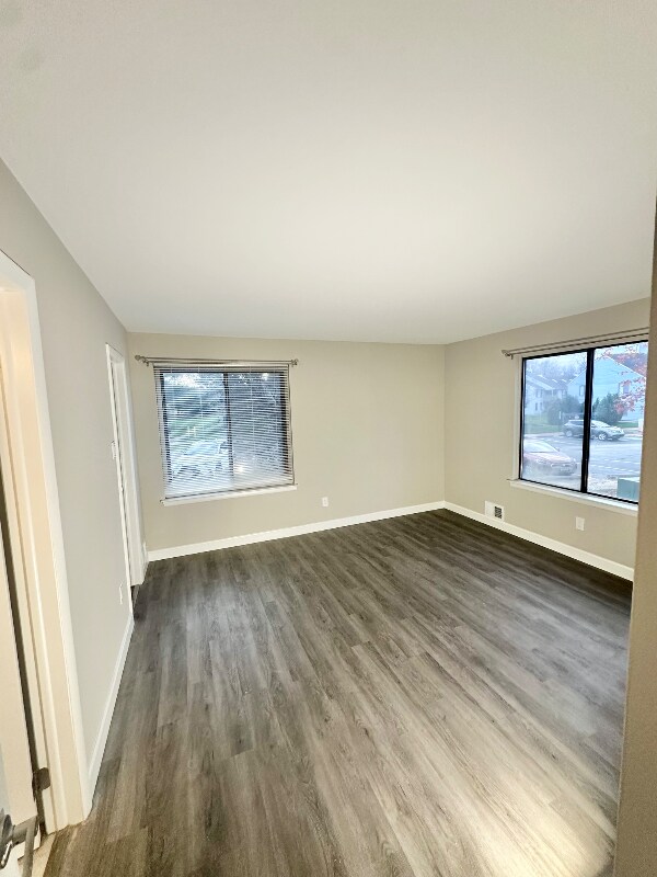 Building Photo - 807 Hickory Cir