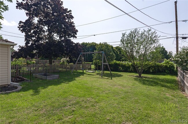 Building Photo - 279 Irvington Dr
