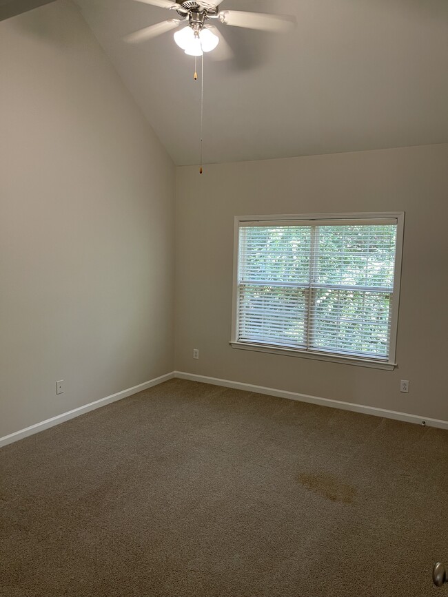 Building Photo - 407 Newport Meadows Cir