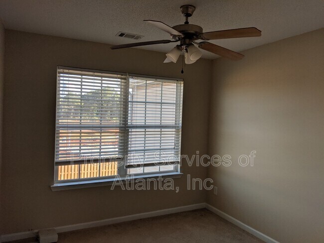 Building Photo - 2265 Nicole Dr