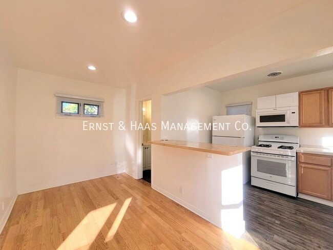 Building Photo - 3735 Cerritos Ave