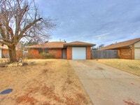 Building Photo - 5933 N Redmond Ave