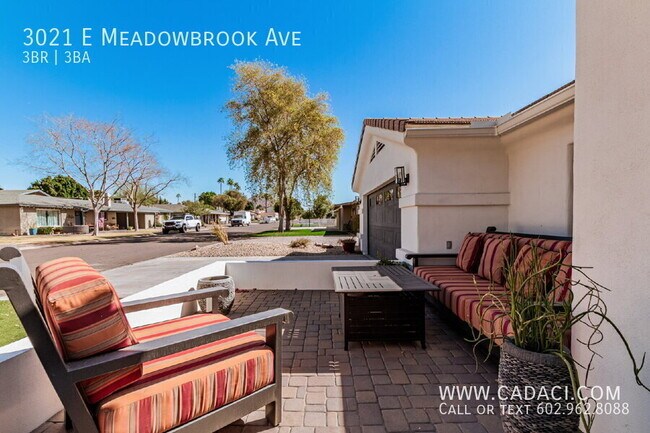 Building Photo - 3021 E Meadowbrook Ave