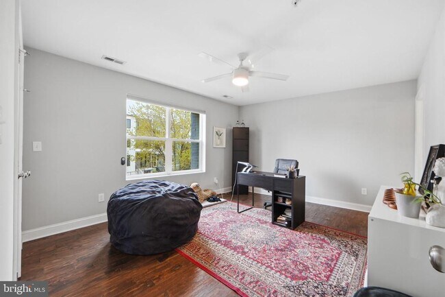 Building Photo - 1258 Holbrook Terrace NE
