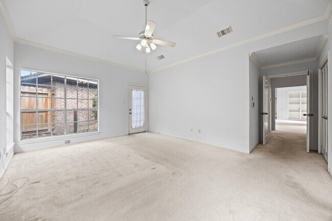 Building Photo - 4215 Valley Glade Dr