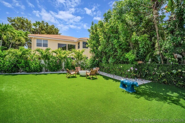 Building Photo - 10852 La Salinas Cir