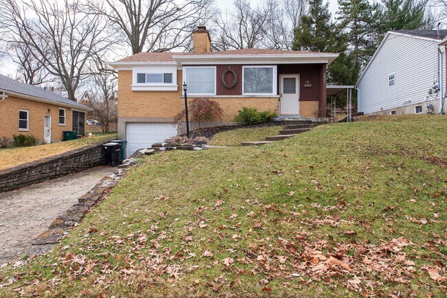 Building Photo - WESTWOOD-2 BEDROOM 1.5 BATH RANCH W/ UPDATES