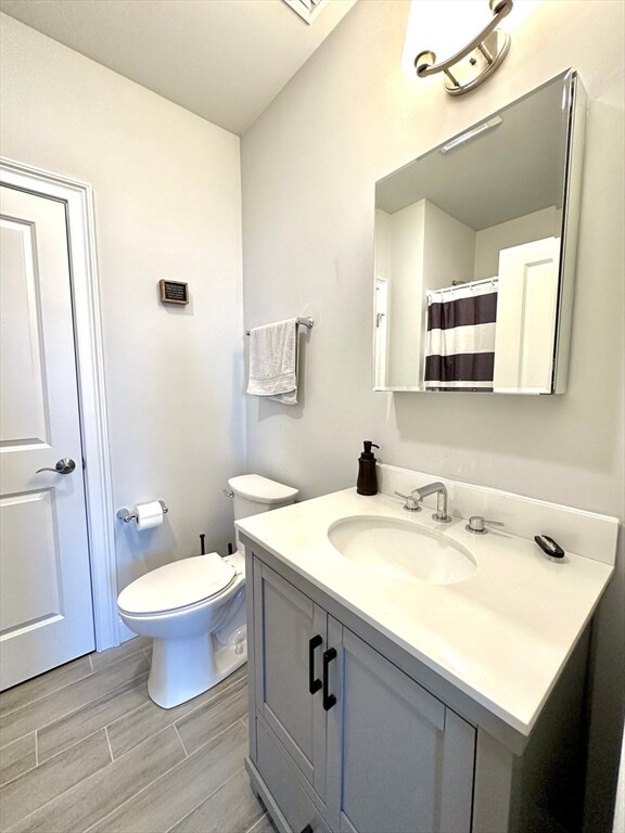 Building Photo - 371 Main St