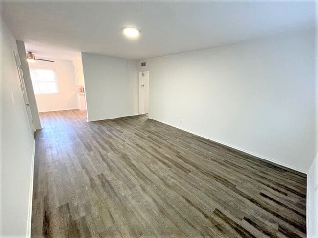 Building Photo - Celebrate the Season With Our December Move-In Special!