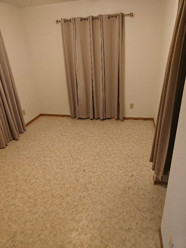 Building Photo - 1378 Thrush St