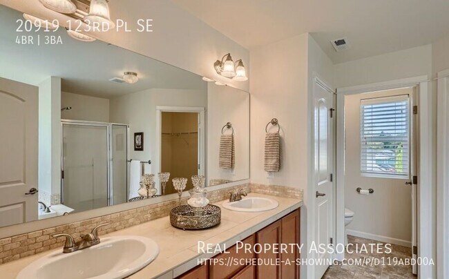 Building Photo - 20919 123rd Pl SE