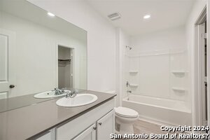 Building Photo - 13535 Barton Cv