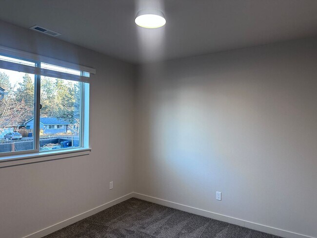 Building Photo - NEW 3 Bedroom near Vince Genna Stadium - Available 4/8