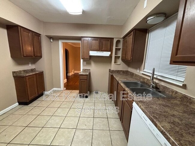 Building Photo - 107 Edgewood Ave