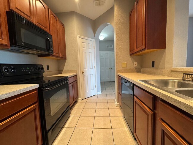 Building Photo - 6434 Cava Alta Dr