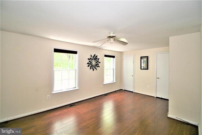 Building Photo - 10602 Tuppence Ct