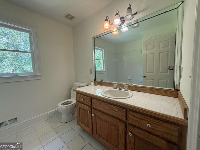 Building Photo - 307 Centennial Rd