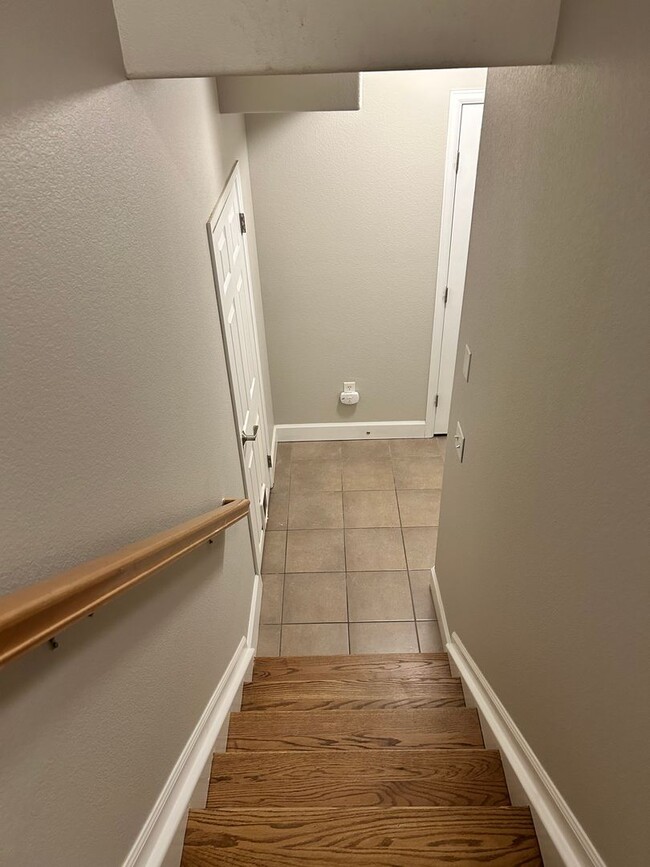 Building Photo - Well Maintained Townhouse in Highlands Ranch