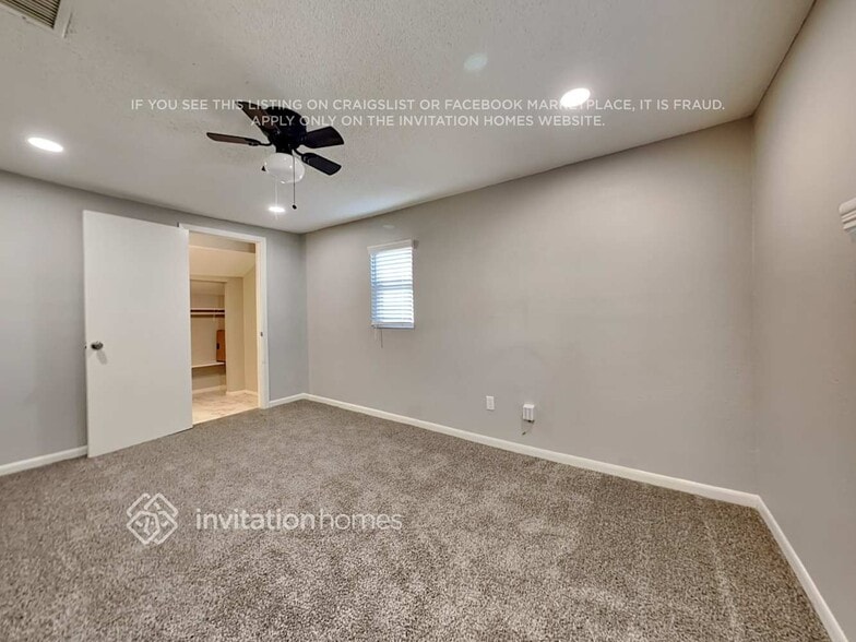 Building Photo - 4824 Lyndon Dr