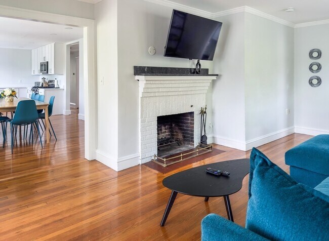 Building Photo - 65-67-67 St James Cir