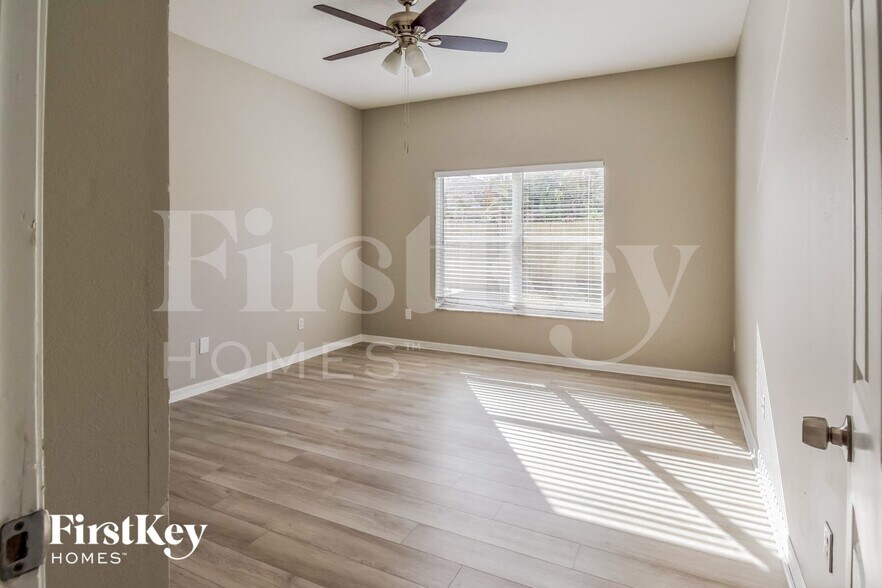 Building Photo - 722 Parsons Pointe St