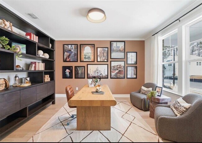 Building Photo - 2145 The Ln NE