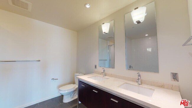 Building Photo - 1155 S Grand Ave