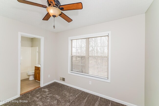 Building Photo - 5507 Woodcross Pl