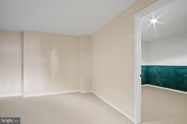 Building Photo - 211 Park Gate Dr SE