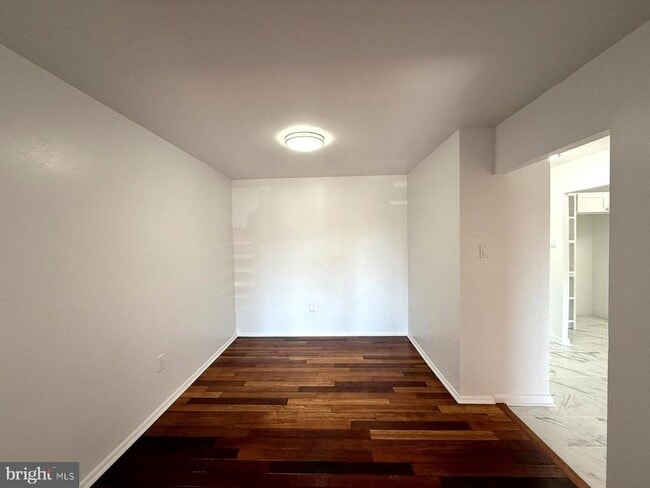 Building Photo - 606 Cooper Landing Rd