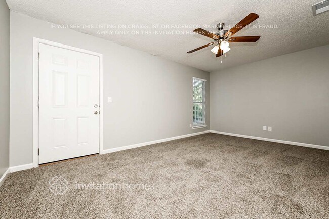 Building Photo - 5869 Waggoner Cove